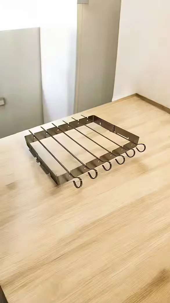 PREIS-SHOP24 BBQ Spießhalter Edelstahl mit 6 Grillspießen rostfrei