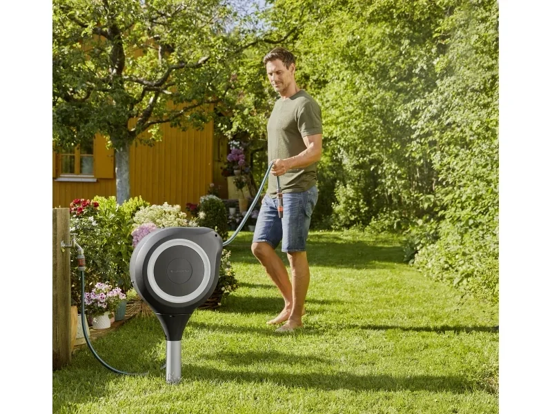 Gardena Gartenschlauchbox RollUp M mit Erdspieß, Aufrollautomatik